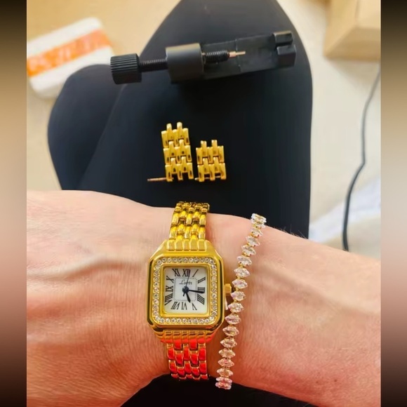 Panthere Classic Gold Crystal Stainless Steel Gold Watch main image 11